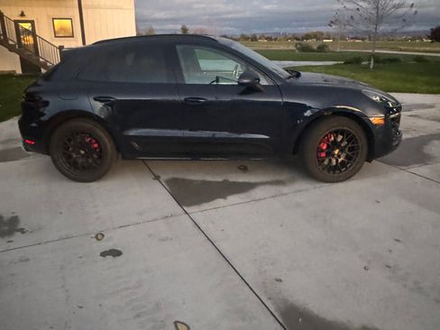 Used 2018 Porsche Macan GTS image 12