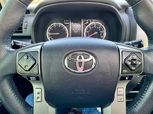 Used 2021 Toyota 4Runner Limited image 10
