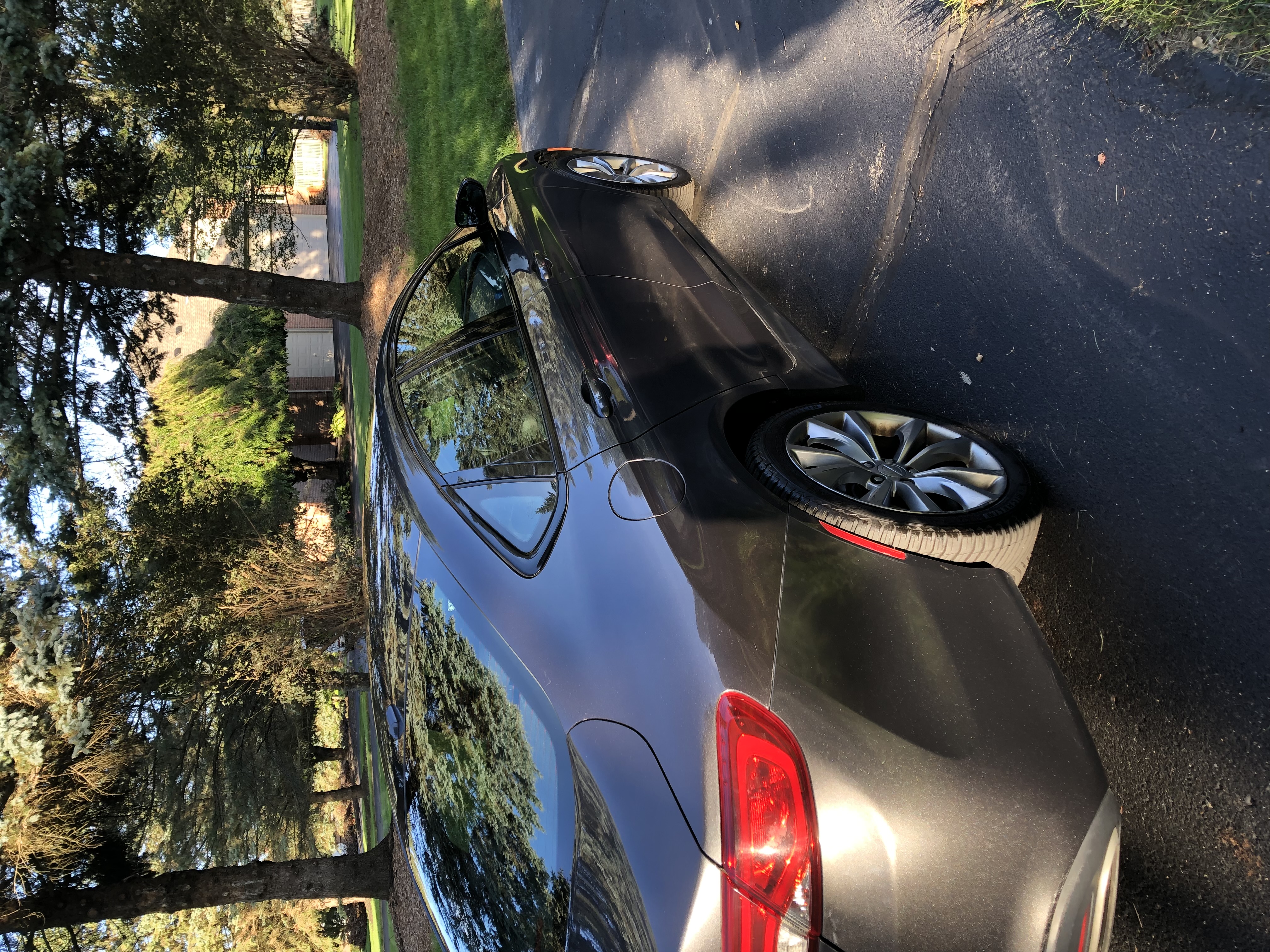 Used 2015 Chrysler 200 S FWD image 4