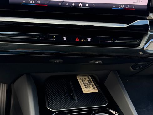 Used 2024 BMW 530i w/ Premium Package image 12