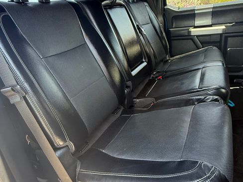 Used 2016 Ford F150 Lariat w/ Equipment Group 502A Luxury AWD/4WD image 4