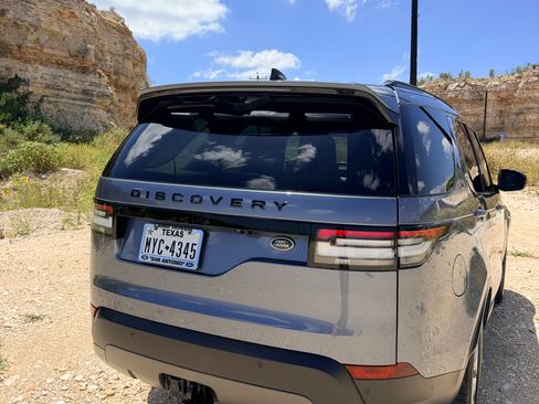 Used 2019 Land Rover Discovery SE AWD/4WD image 10