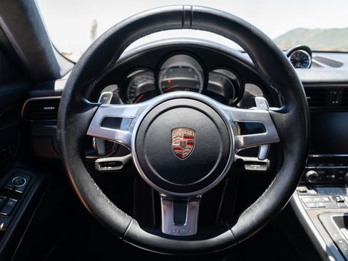 Used 2015 Porsche 911 4 Coupe AWD/4WD image 27