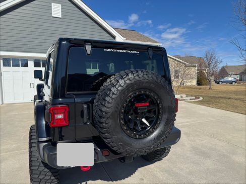 Used 2021 Jeep Wrangler Unlimited Rubicon w/ LED Lighting Group image 8