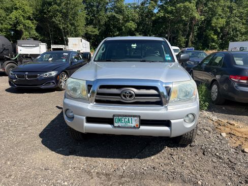 Used 2010 Toyota Tacoma 4x4 Access Cab V6 image 6