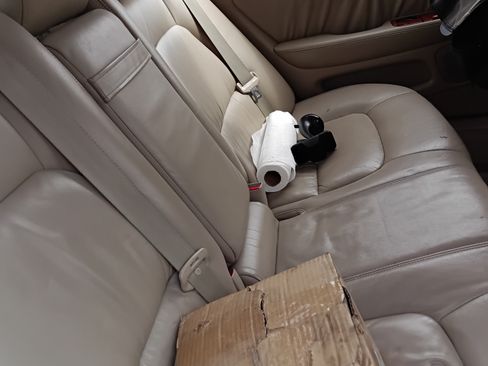 Used 2000 Lexus LS 400 image 8