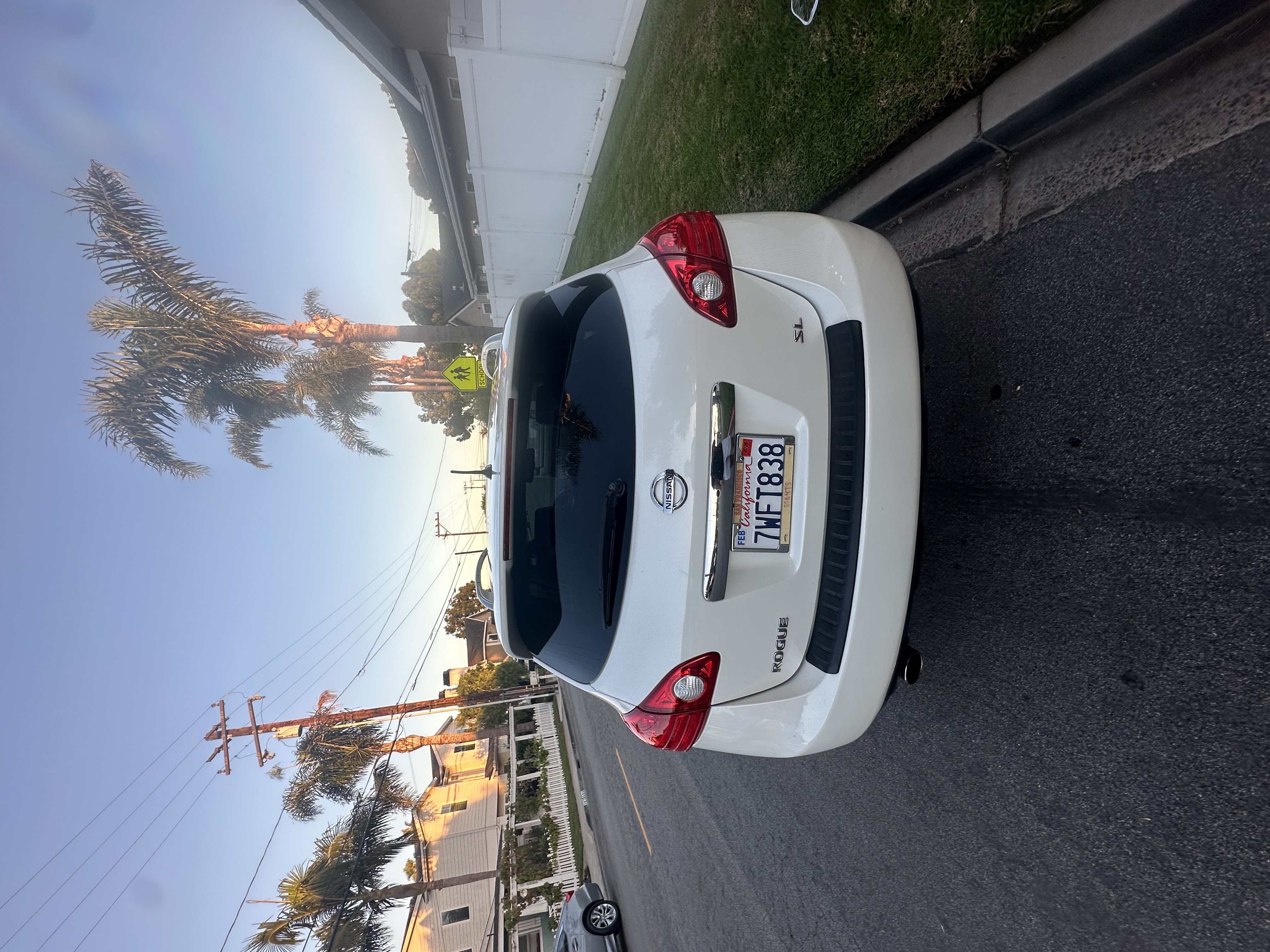 Used 2013 Nissan Rogue SL FWD image 9