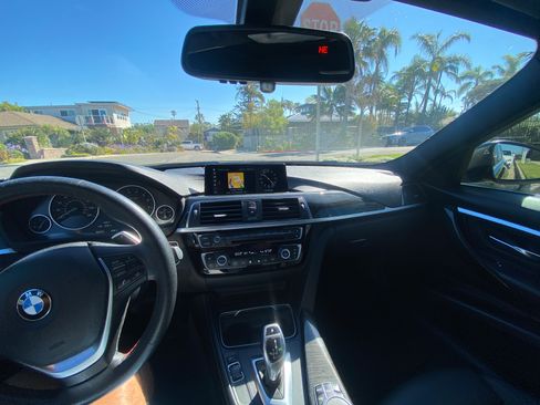 Used 2018 BMW 330i 330i Sedan 4D w/ Convenience Package image 5