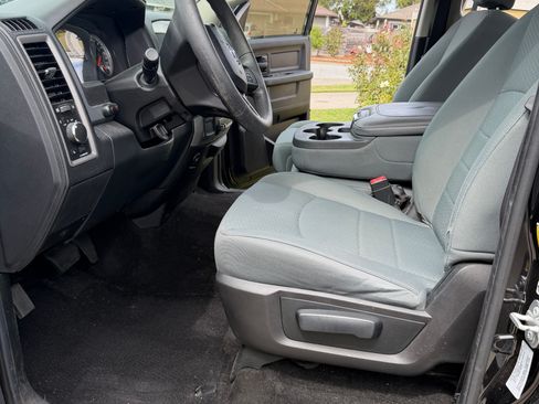 Used 2016 RAM 2500 Tradesman w/ Chrome Appearance Group AWD/4WD image 19