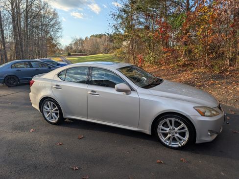 Used 2006 Lexus IS 250 image 8