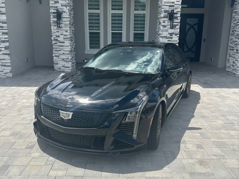 Used 2025 Cadillac CT5 V Blackwing w/ Super Cruise 1 Package RWD image 2