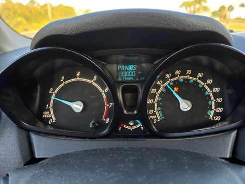 Used 2014 Ford Fiesta S FWD image 16