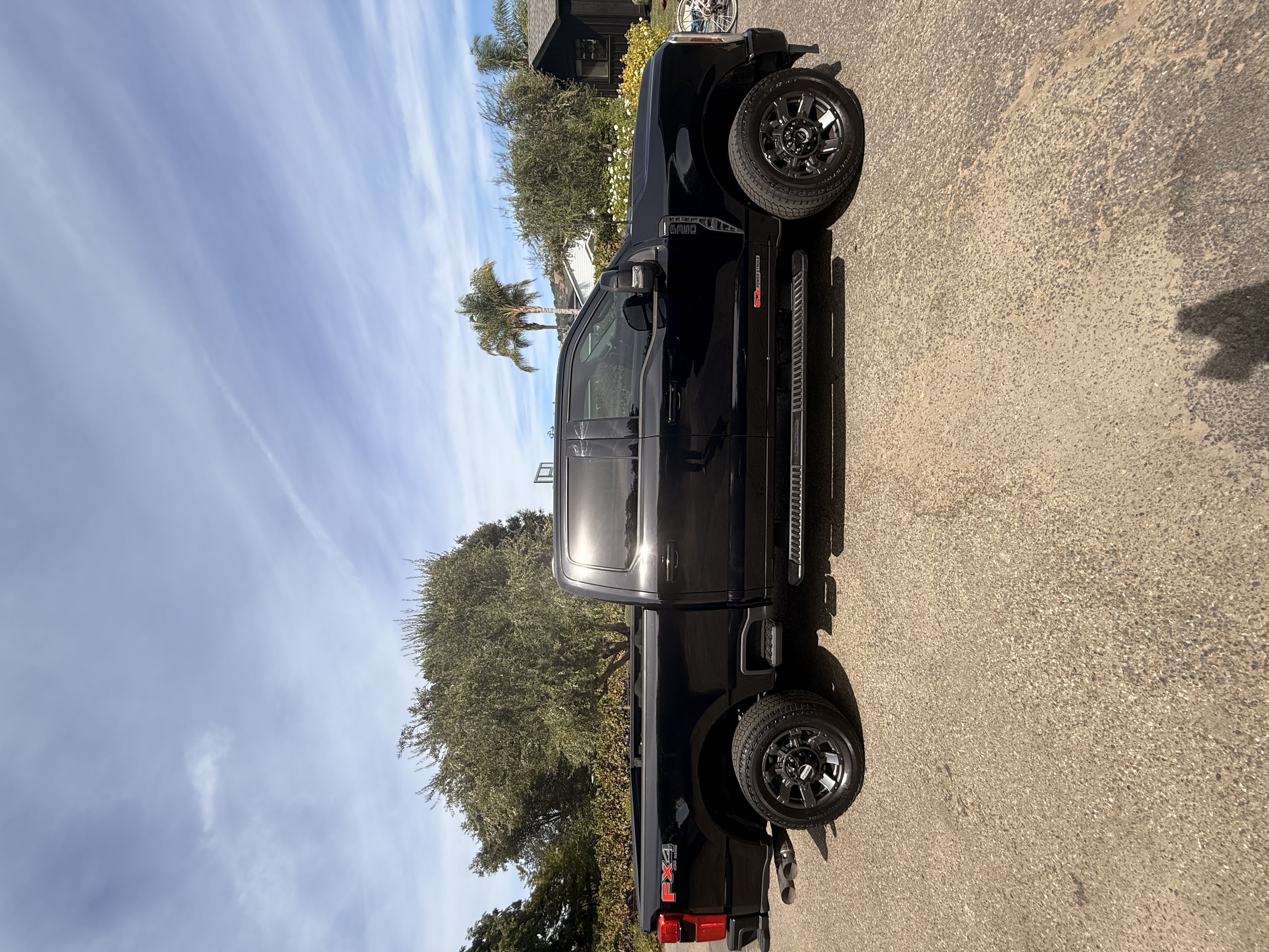 Used 2024 Ford F350 Lariat w/ Sport Appearance Package AWD/4WD image 2