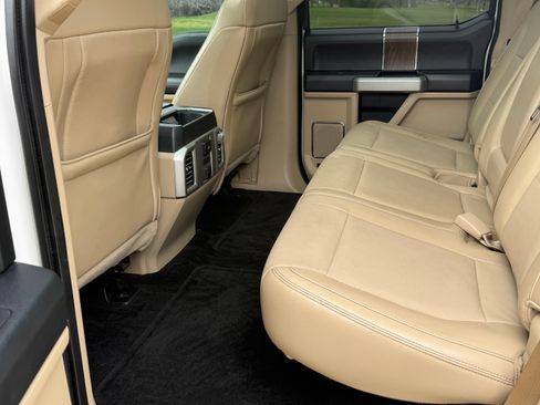 Used 2015 Ford F150 Lariat w/ Equipment Group 502A Luxury image 17