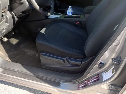 Used 2011 Nissan Rogue S AWD/4WD image 8