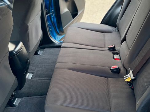 Used 2017 Toyota RAV4 LE image 10