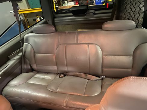 Used 1995 GMC Yukon 4WD 2-Door image 9