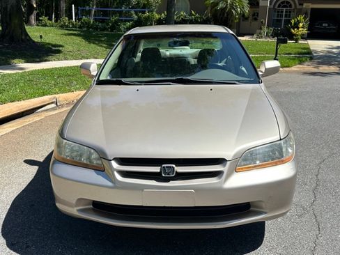 Used 2000 Honda Accord SE image 2