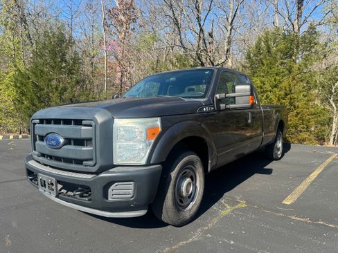 Used 2015 Ford F250 XL w/ Power Equipment Group image 11