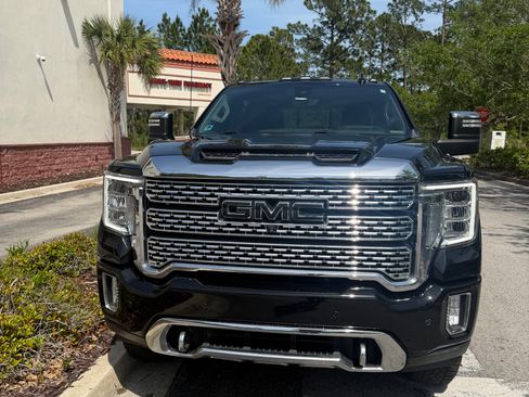 Used 2021 GMC Sierra 2500 Denali w/ Denali Ultimate Package image 17