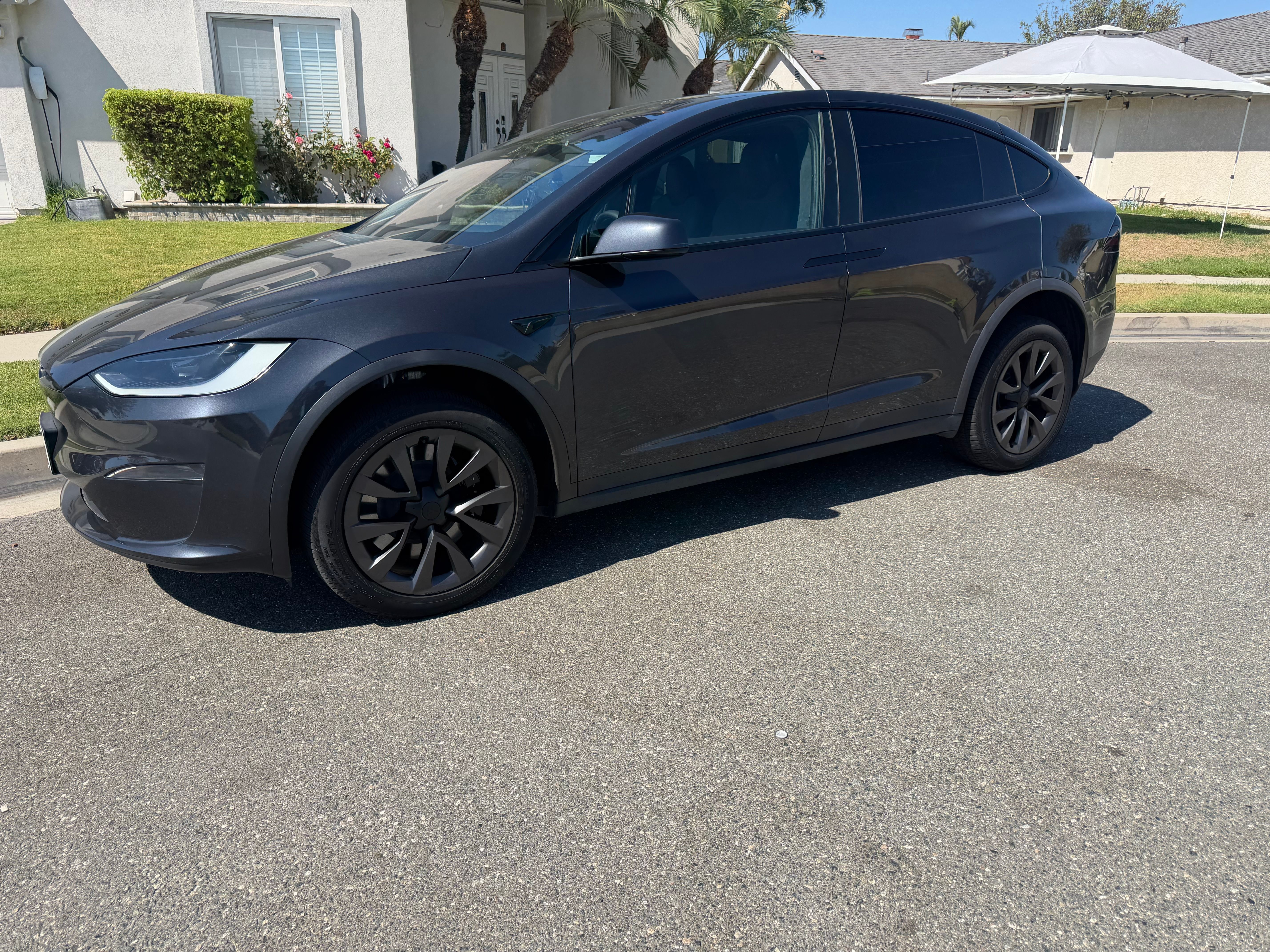 Used 2024 Tesla Model X AWD/4WD image 2