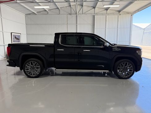 Used 2025 GMC Sierra 1500 Denali Ultimate AWD/4WD image 5