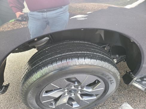 Used 2022 Ford F150 Lightning Lariat w/ Equipment Group 511A High image 12