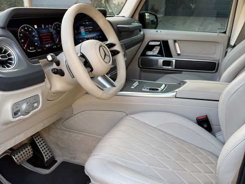 Used 2025 Mercedes-Benz G 550 image 13