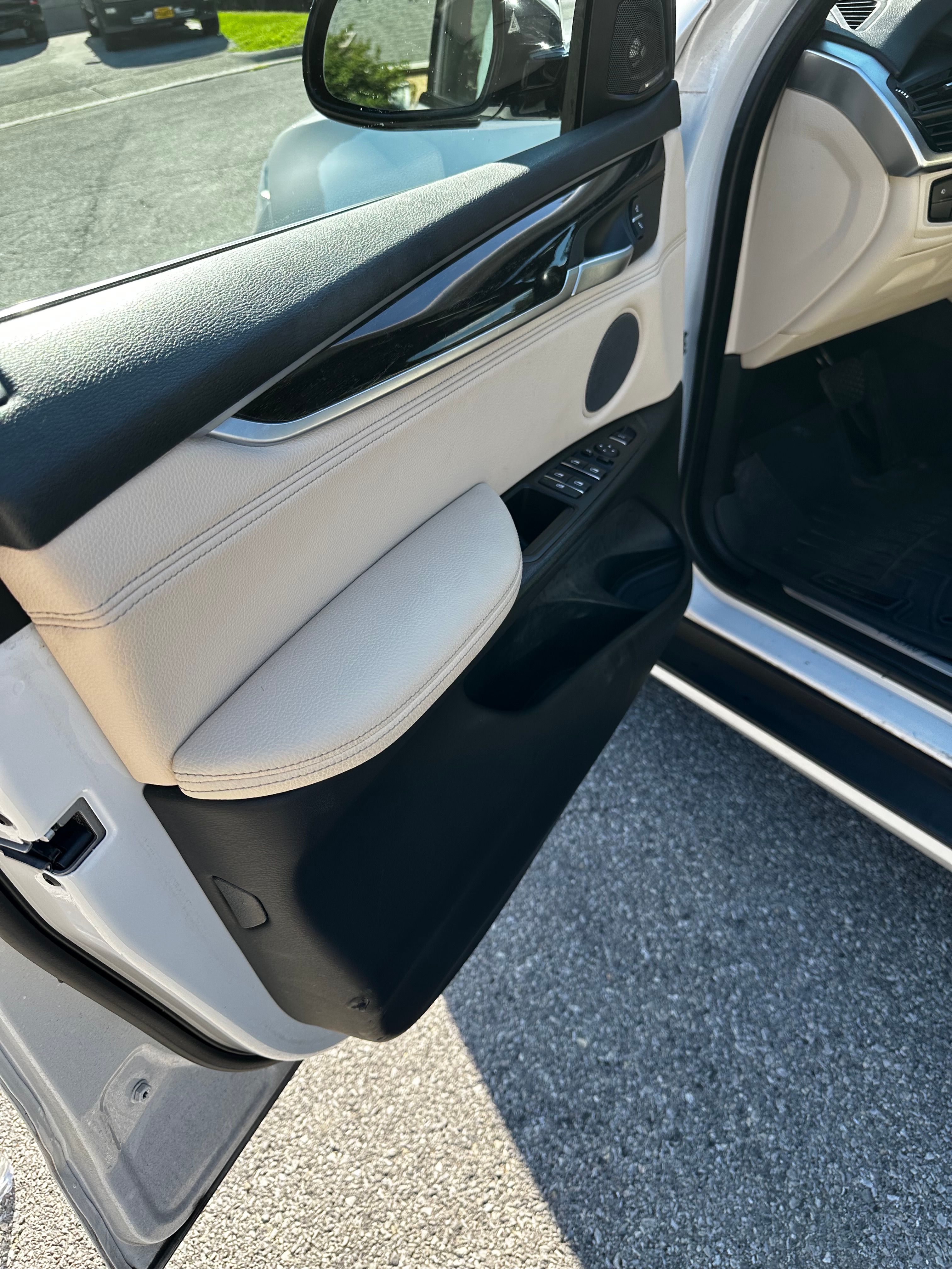 Used 2017 BMW X5 xDrive35i AWD/4WD image 16