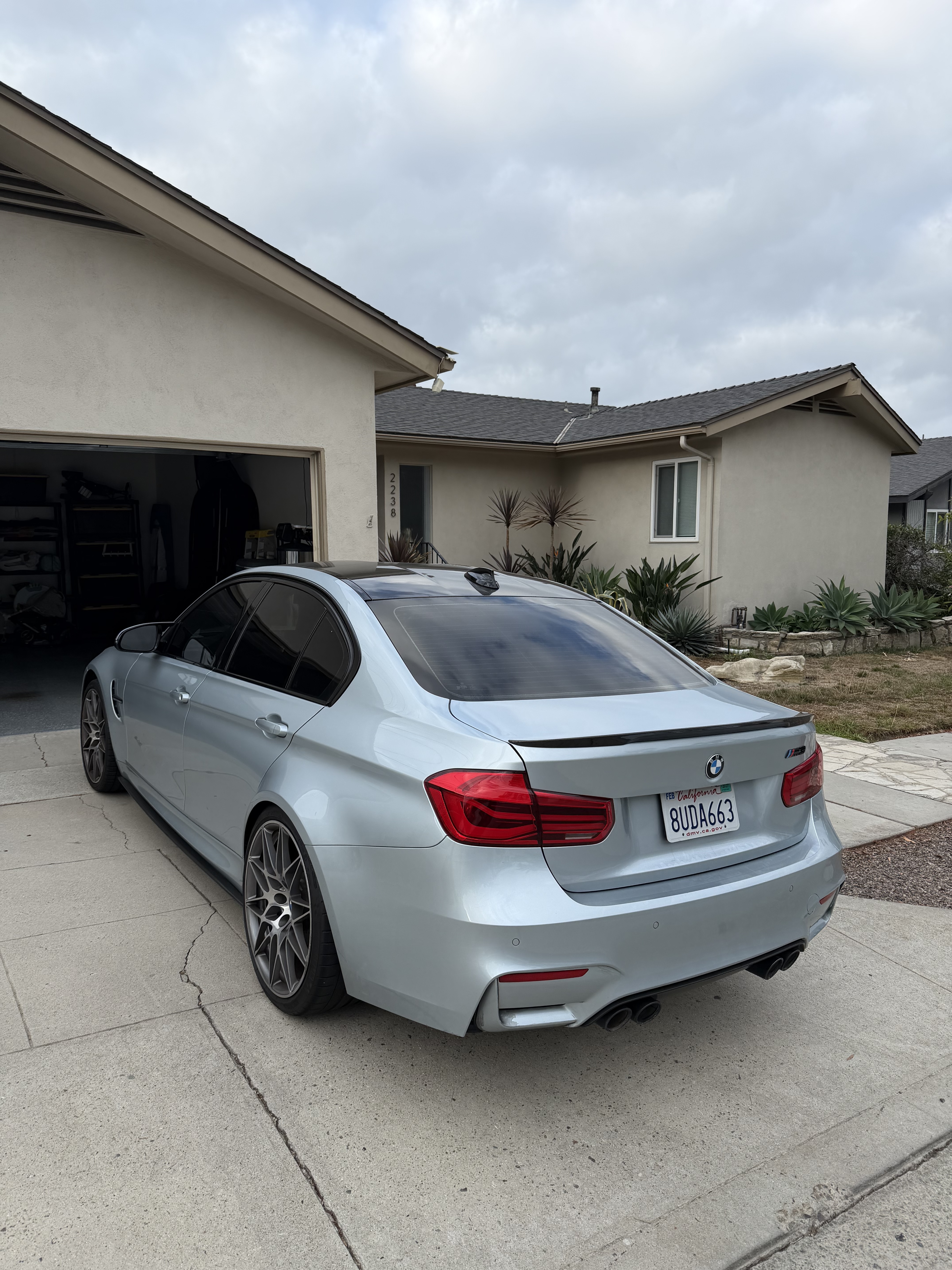 Used 2017 BMW M3 RWD image 10