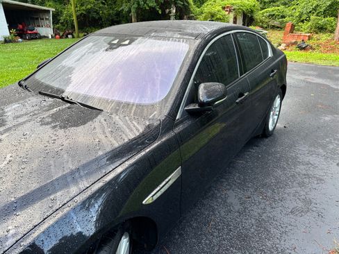 Used 2017 Jaguar XE Premium AWD/4WD image 2