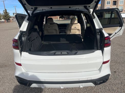 Used 2021 BMW X5 xDrive45e w/ M Sport Package image 6