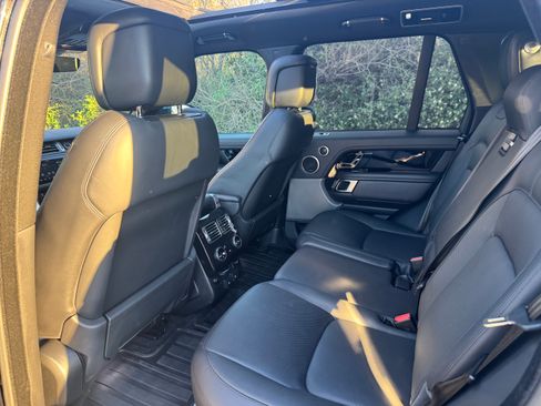 Used 2018 Land Rover Range Rover HSE image 4