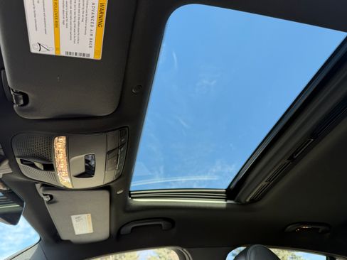 Used 2022 Mercedes-Benz GLC 300 4MATIC Coupe image 18