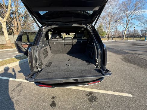 Used 2023 Land Rover Range Rover Long Wheelbase Autobiography image 28