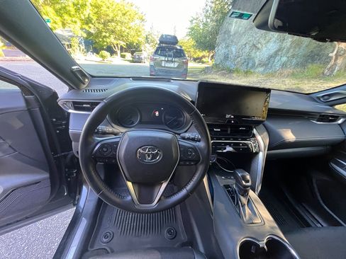 Used 2022 Toyota Venza Limited w/ Advanced Technology Package AWD/4WD image 6