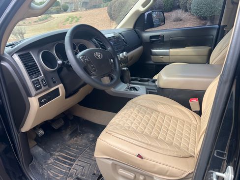 Used 2011 Toyota Tundra 2WD Double Cab w/ SR5 Pkg image 14