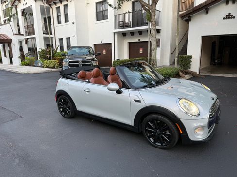 Used 2017 MINI Cooper Convertible FWD image 2