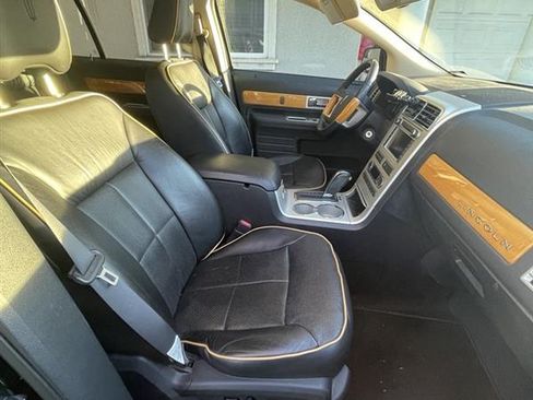 Used 2010 Lincoln MKX 2WD image 8