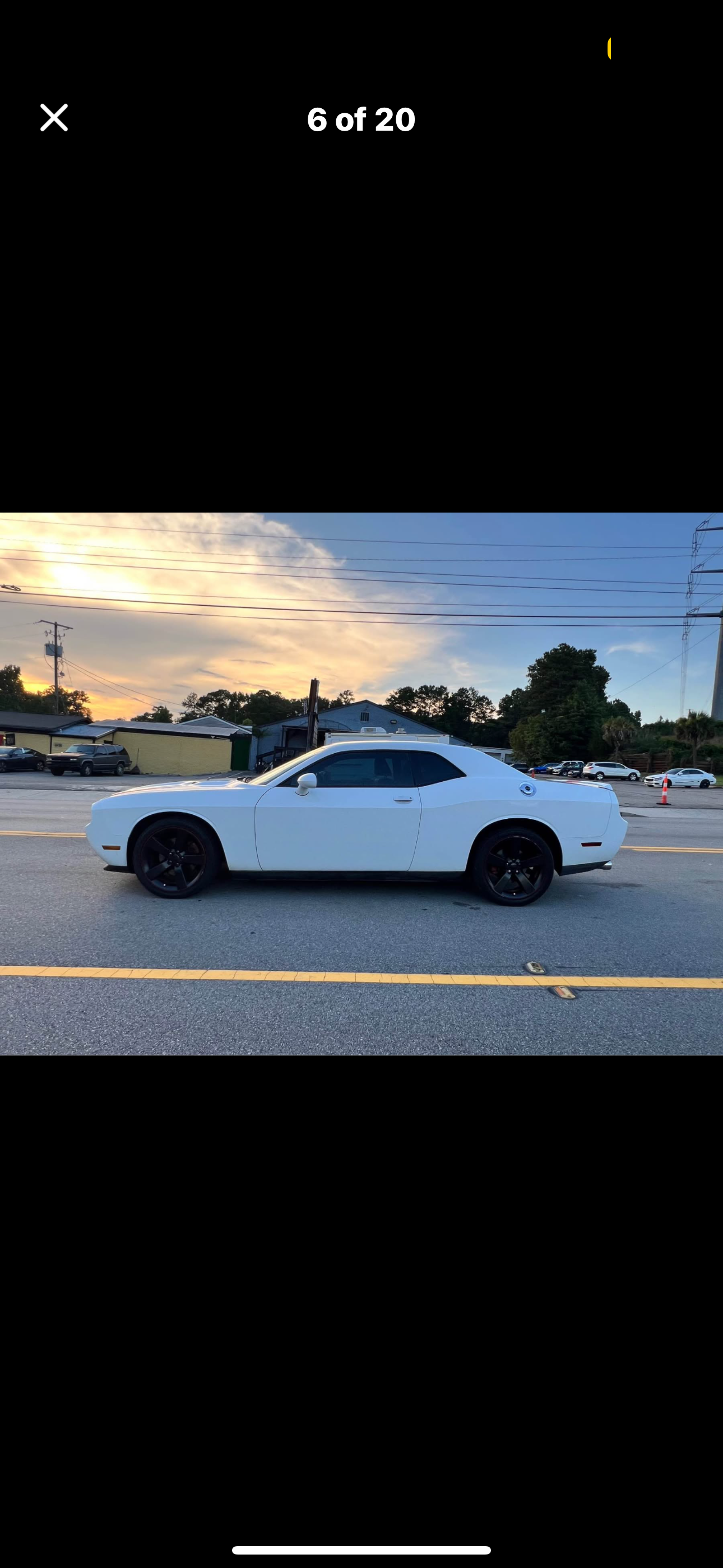 Used 2013 Dodge Challenger SXT RWD image 4
