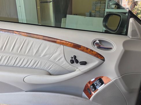 Used 2005 Mercedes-Benz CLK 500 Cabriolet image 9