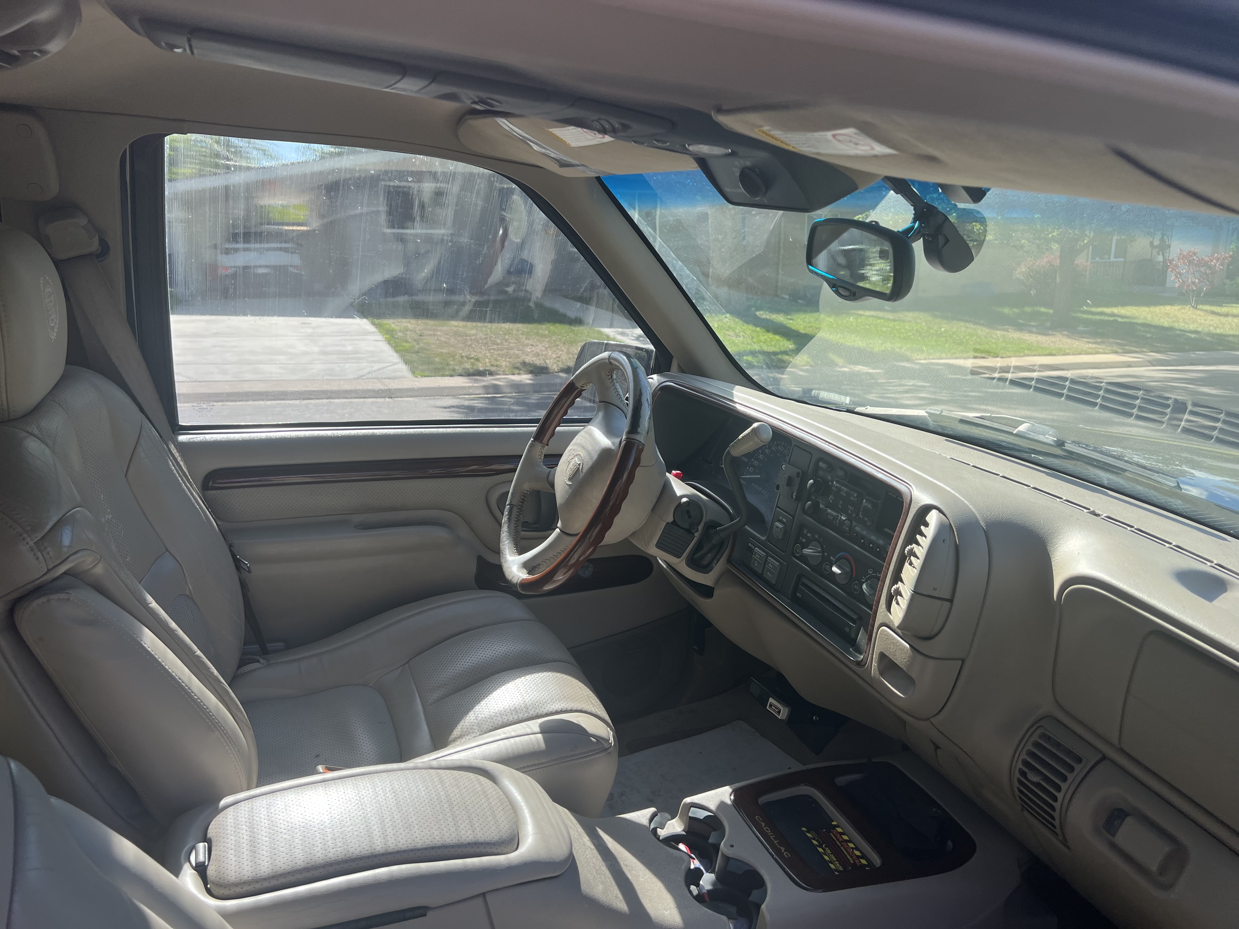 Used 2000 Cadillac Escalade 4WD image 7