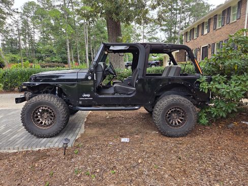 Used 2005 Jeep Wrangler Unlimited image 5