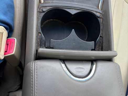 Used 2010 INFINITI G37 Sport w/ Premium Pkg image 21