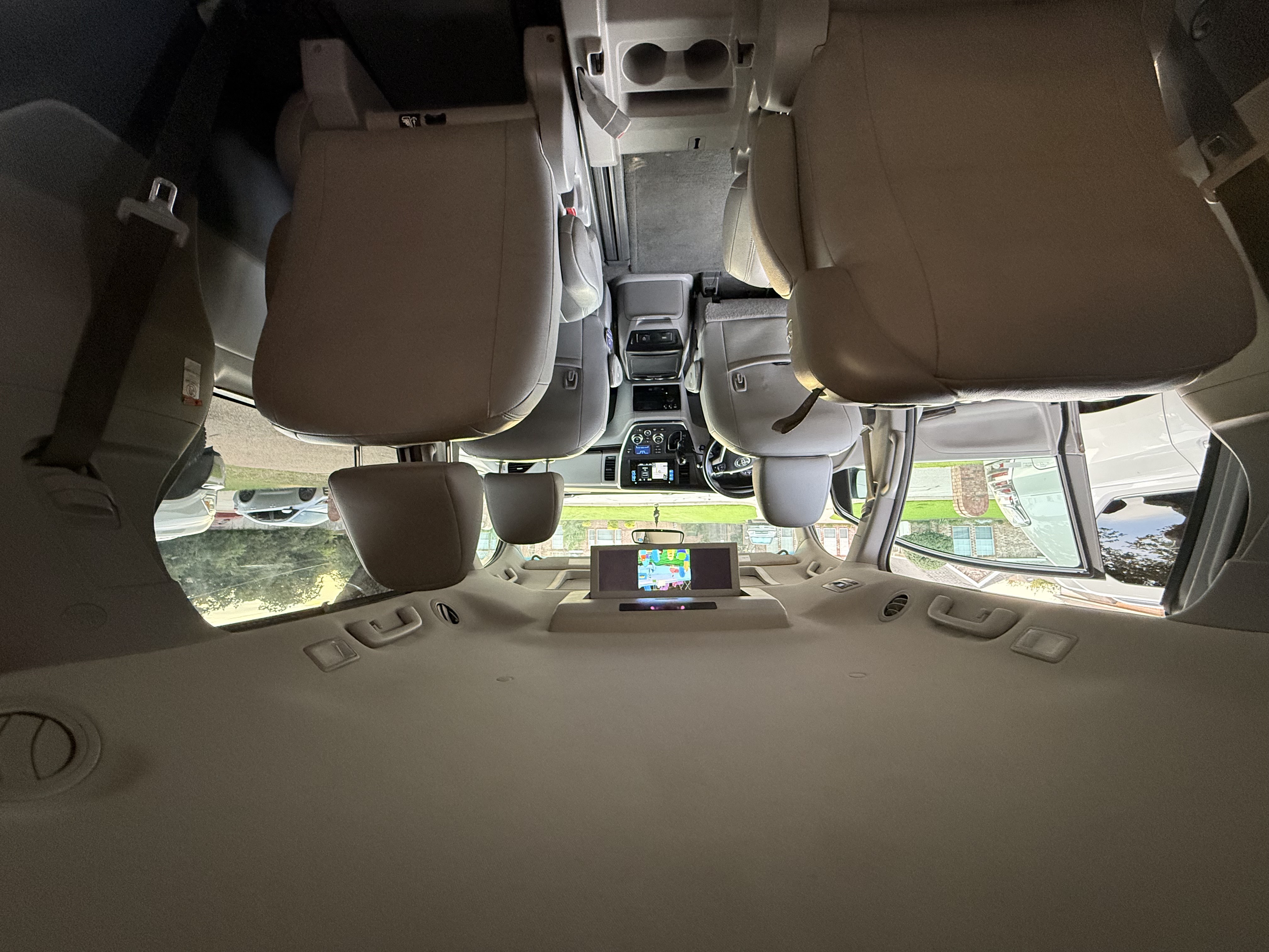 Used 2017 Toyota Sienna XLE Premium FWD image 10