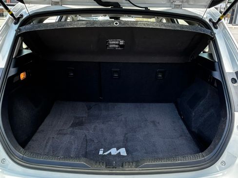 Used 2017 Toyota Corolla iM w/ Carpet Mat Package FWD image 11