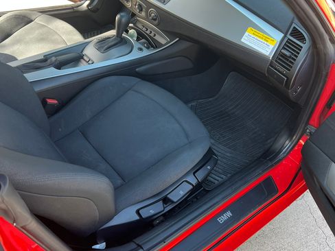 Used 2004 BMW Z4 2.5i image 13