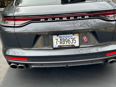 Used 2022 Porsche Panamera 4S w/ Premium Package image 5