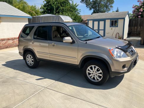 Used 2005 Honda CR-V EX image 6