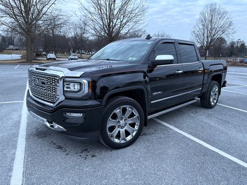 Used 2018 GMC Sierra 1500 Denali image 1